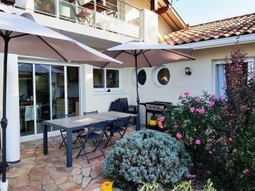 Holiday rental in house (with pool) 9 persons LEON (40)